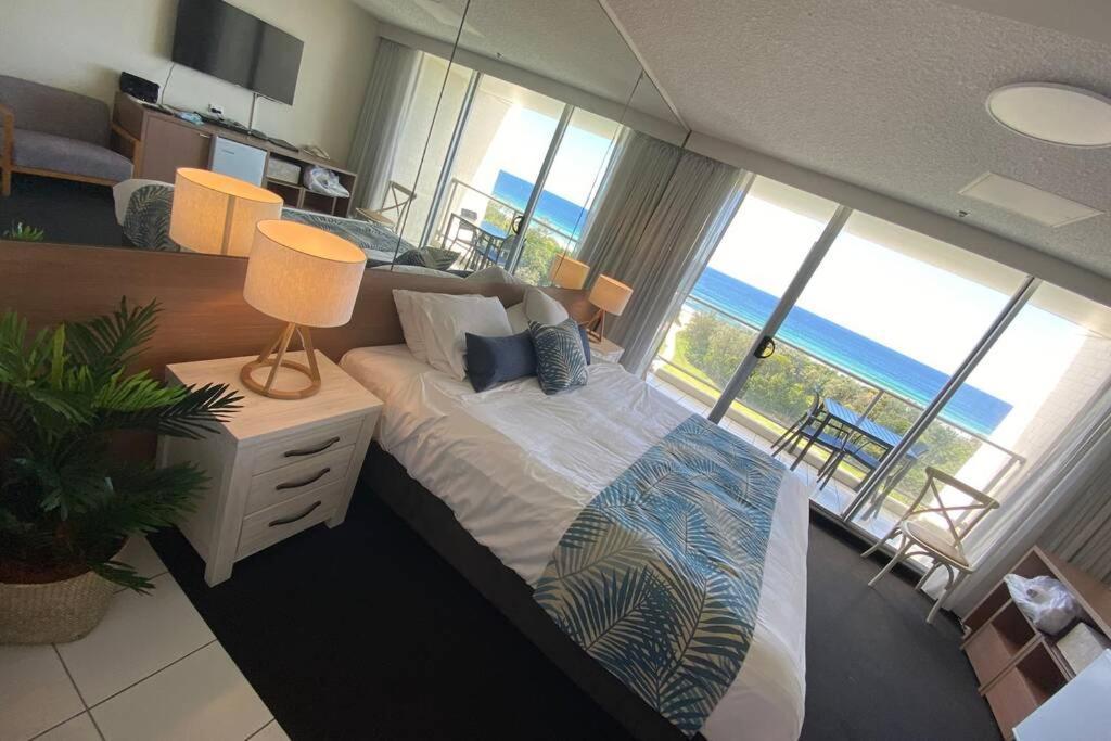 Ocean Bliss - Top Floor Beachfront Studio With Amazing Views ! Marcoola Zewnętrze zdjęcie