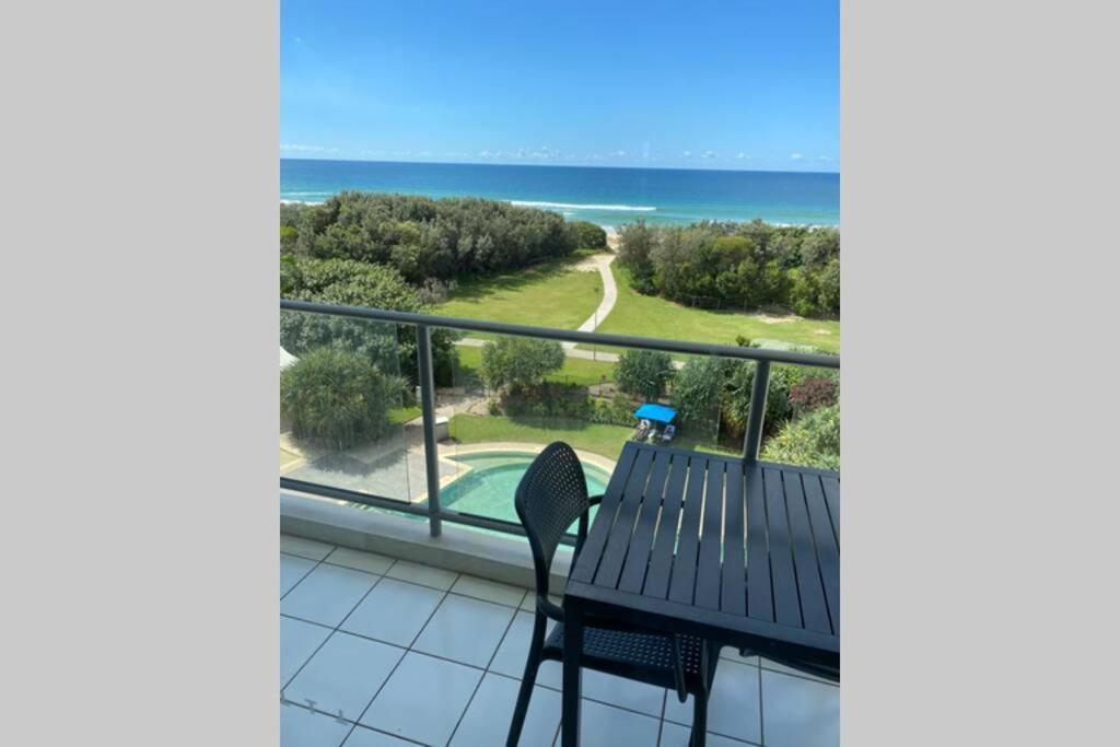 Ocean Bliss - Top Floor Beachfront Studio With Amazing Views ! Marcoola Zewnętrze zdjęcie
